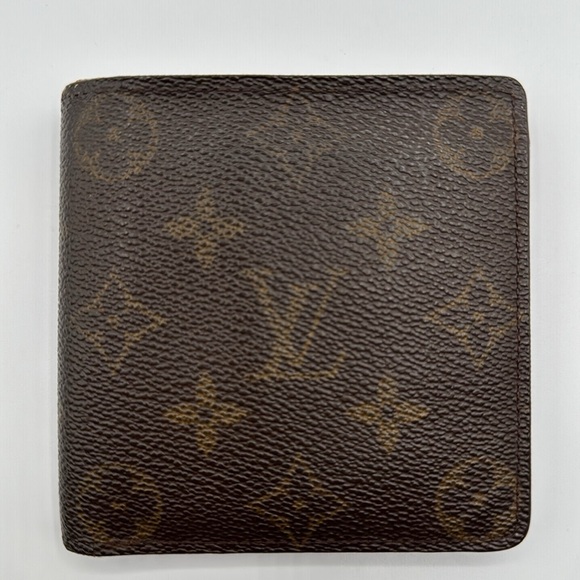 Men’s Wallet Bundle | Gucci, Burberry, Louis Vuitton and Tumi | Good Condition - Picture 9 of 13